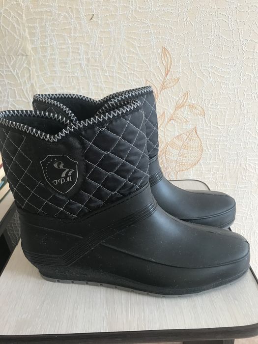 Сапоги резиновые 39 размер