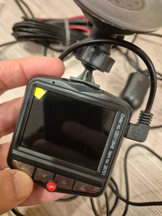 Видеорегистратор преден и  заден Full HD, 1080p с вендуза