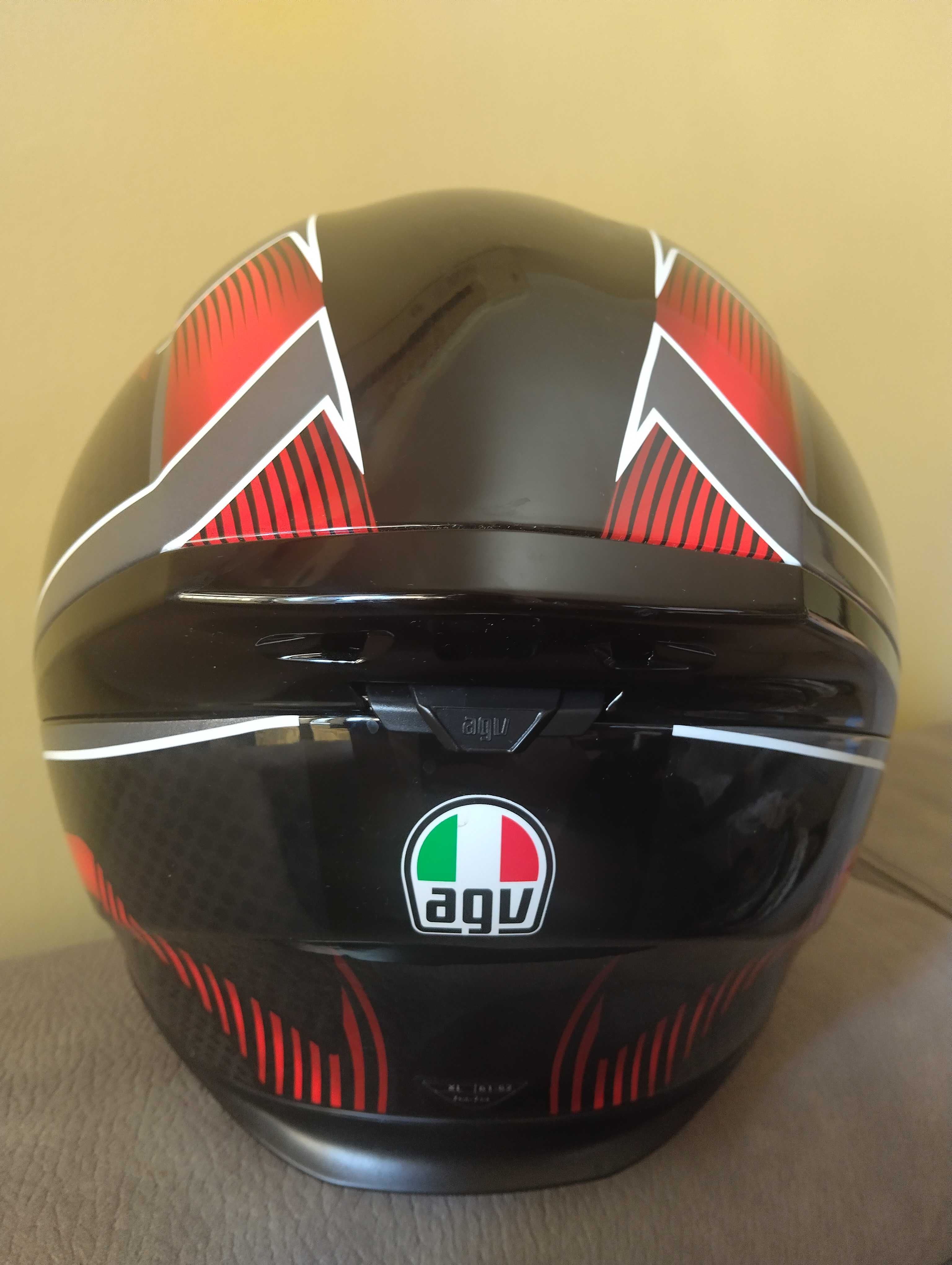 Каска за мотор AGV