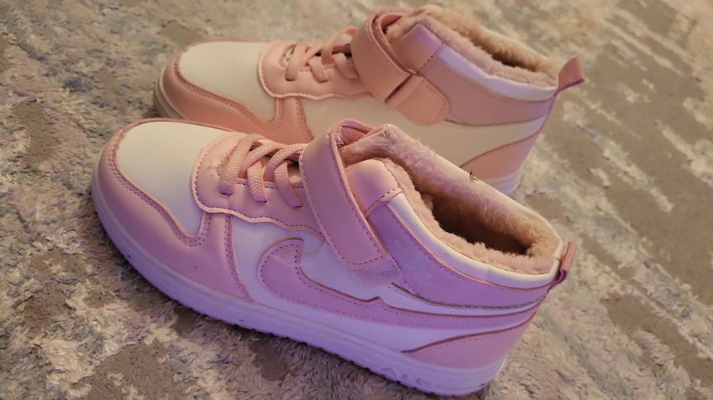 Срочно продам детски обувь