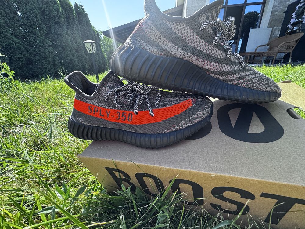Yeezy Boost 350 v2 Beluga