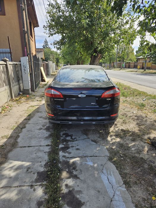 Ford mondeo vând