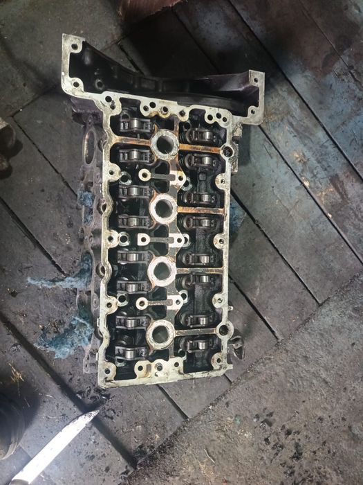 Продаю головку от Мерседеса 211