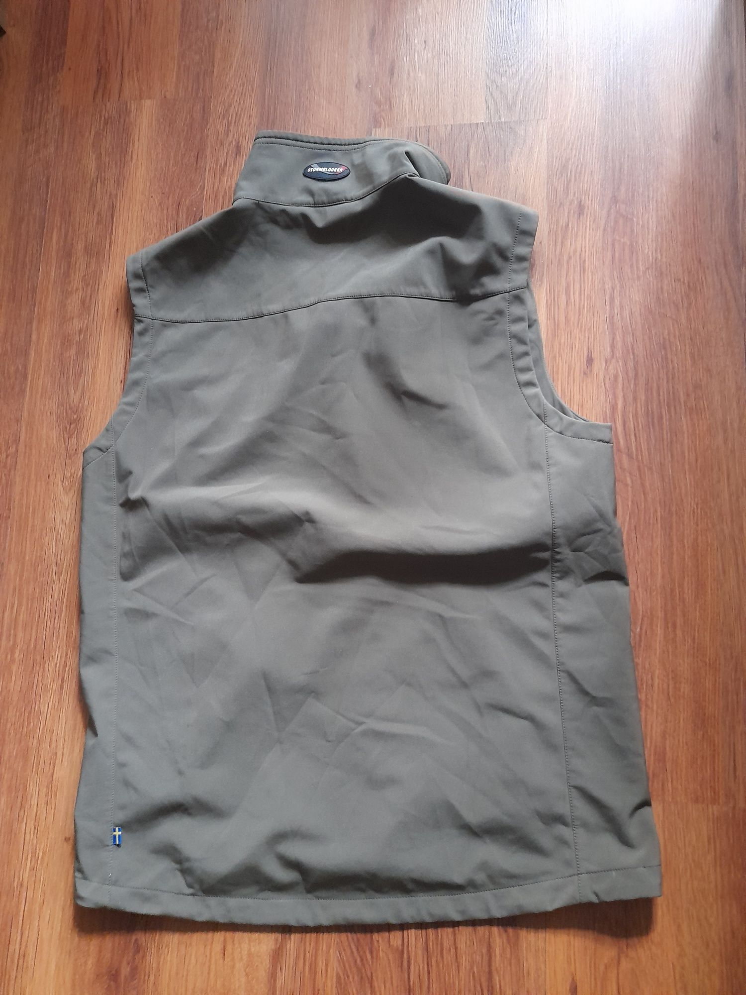 Fjallraven мъжки елек L размер.