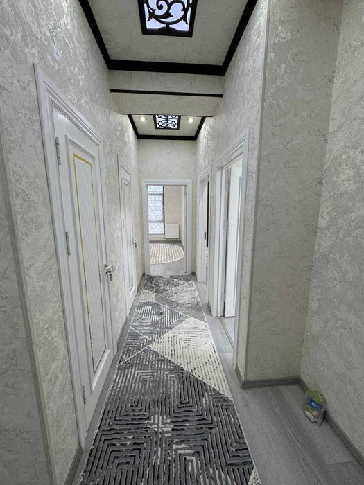 Бухара ситидан 2 хонали 3 каватдан терассалик квартира сотилади