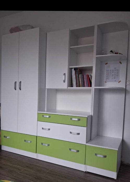 Vând mobila în stare foarte bună!