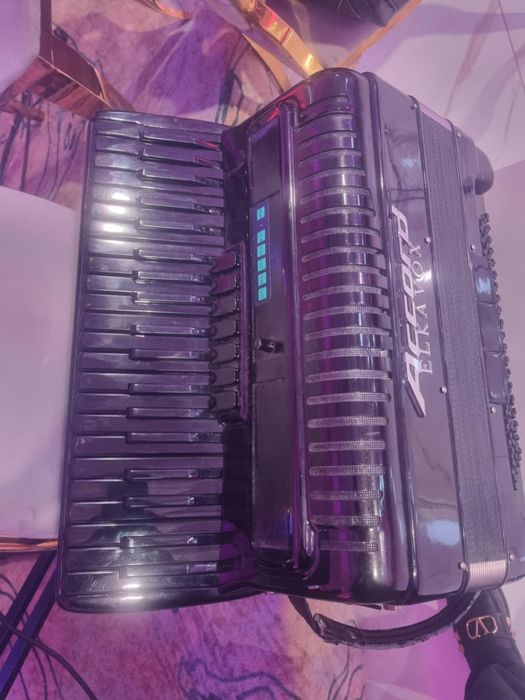 Acordeon cu midi și wireless