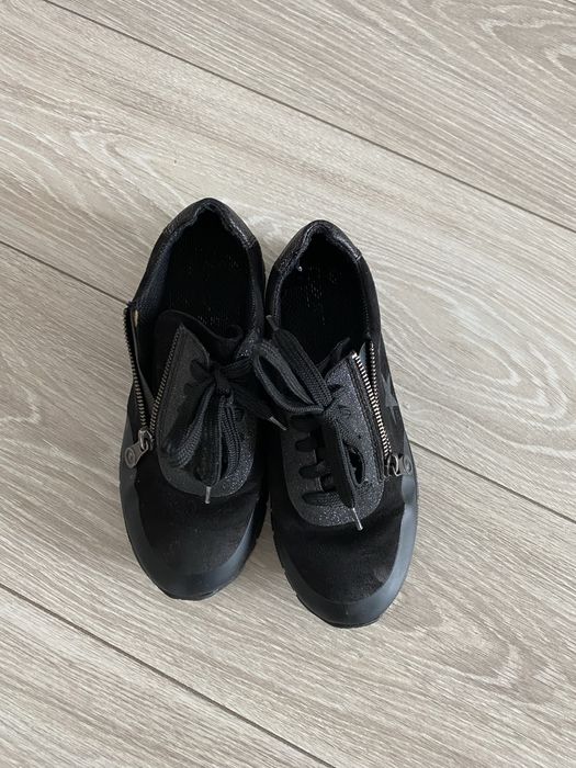 Женские ботинки