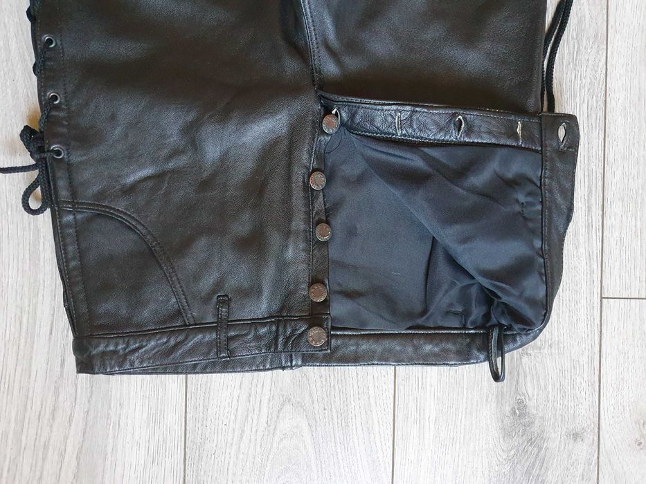 Pantaloni de piele cu sireturi pe margini - Talie 82 cm