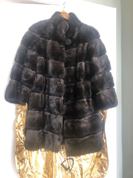 Продам норковую шубу. Турция. В подарок перчатки из натуральной замши