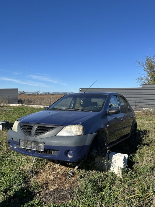 Dezmembrez Dacia Logan 1