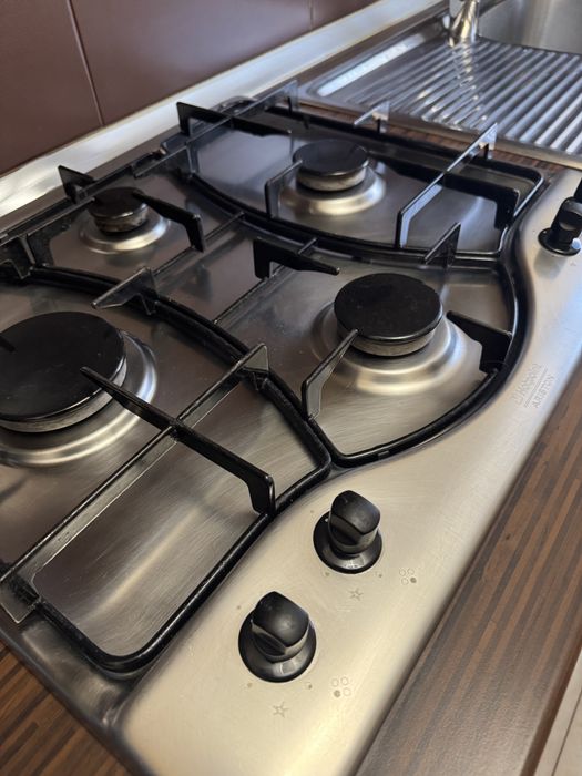 Plita incorporata pe gaz Ariston