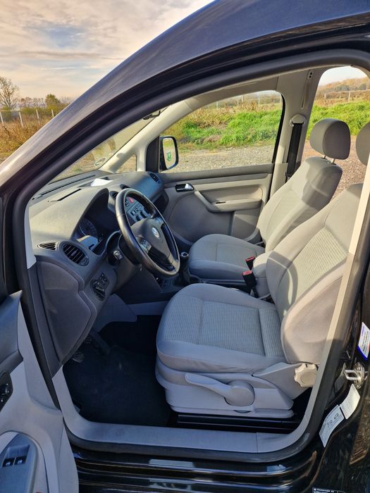 Volkswagen Caddy  7 locului