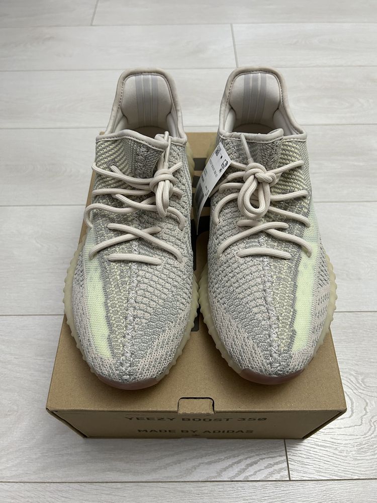 Vand adidasi YEEZY 350 V2, originali, noi la cutie