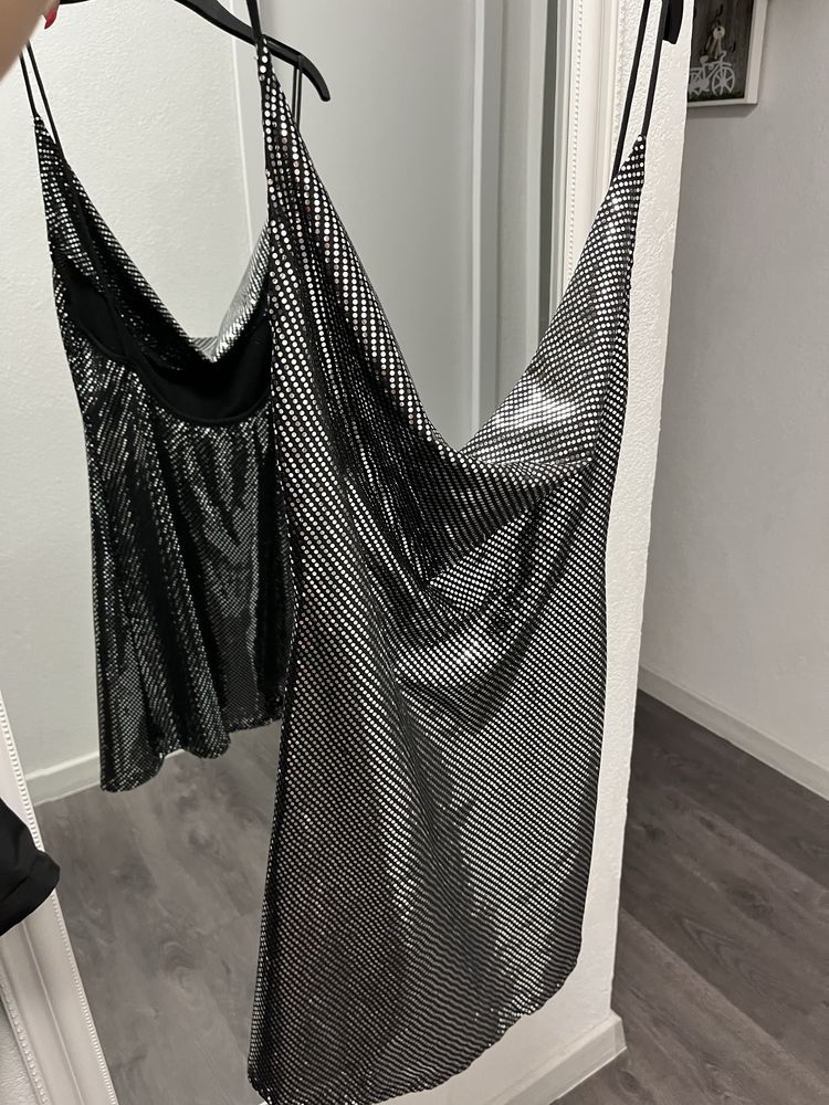 Сребриста рокля по модел Zara