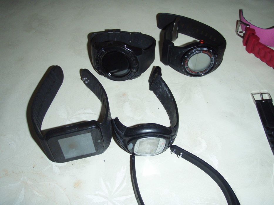 Lot 02 - 10 ceasuri analogice/digitale, netestate