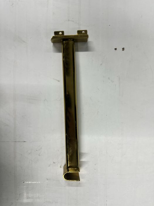 Veshalkalar sotiladi bu