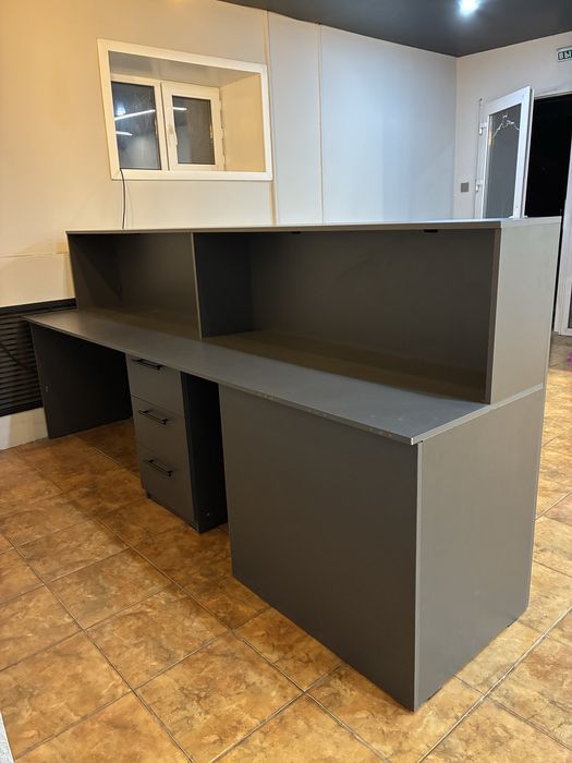 ресепшен стойка администратора