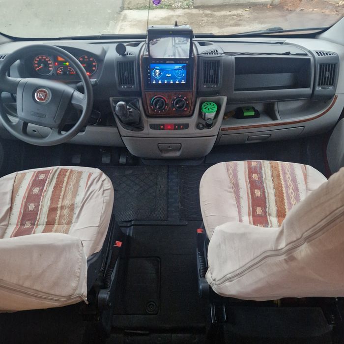 Autorulota NobelART A800, august 2008, 6 locuri in centura, 7 dormit!