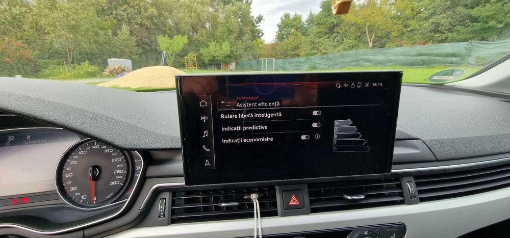 Vând Audi A4 Break