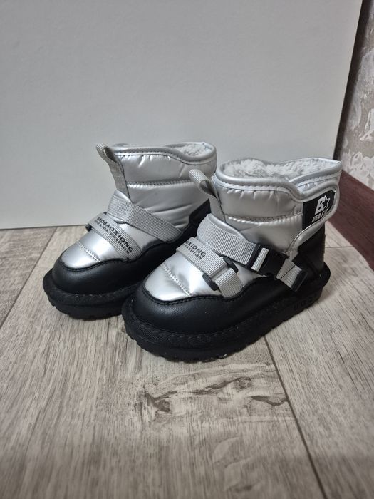 Сапоги детские в отличном состоянии