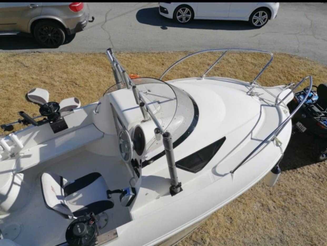 лодка Quicksilver 460
