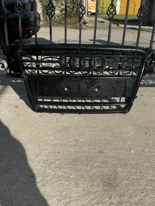 Предна Решетка За Ауди А4 б8