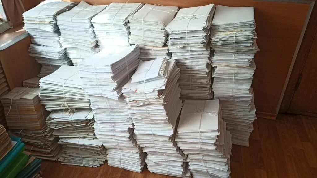 Maklatura oq Qog'oz daftar kitob arxiv salafan olamiz