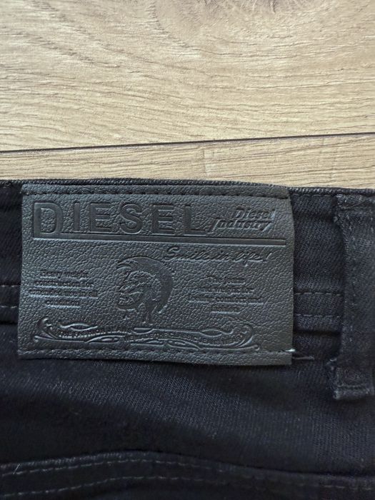 Blugi DIESEL Slim Negru Barbati | Marime 33 x 32 (Talie 82 cm)