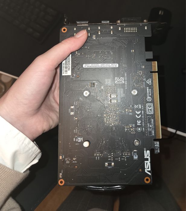 Asus phoenix GTX 1650 4GB