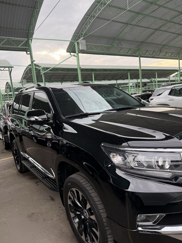 Toyota land cruiser 150