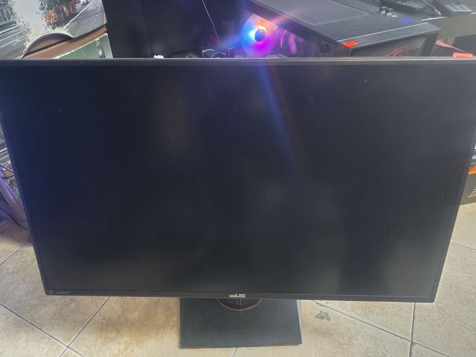 Геймърски настолен компютър+Геймърски Монитор