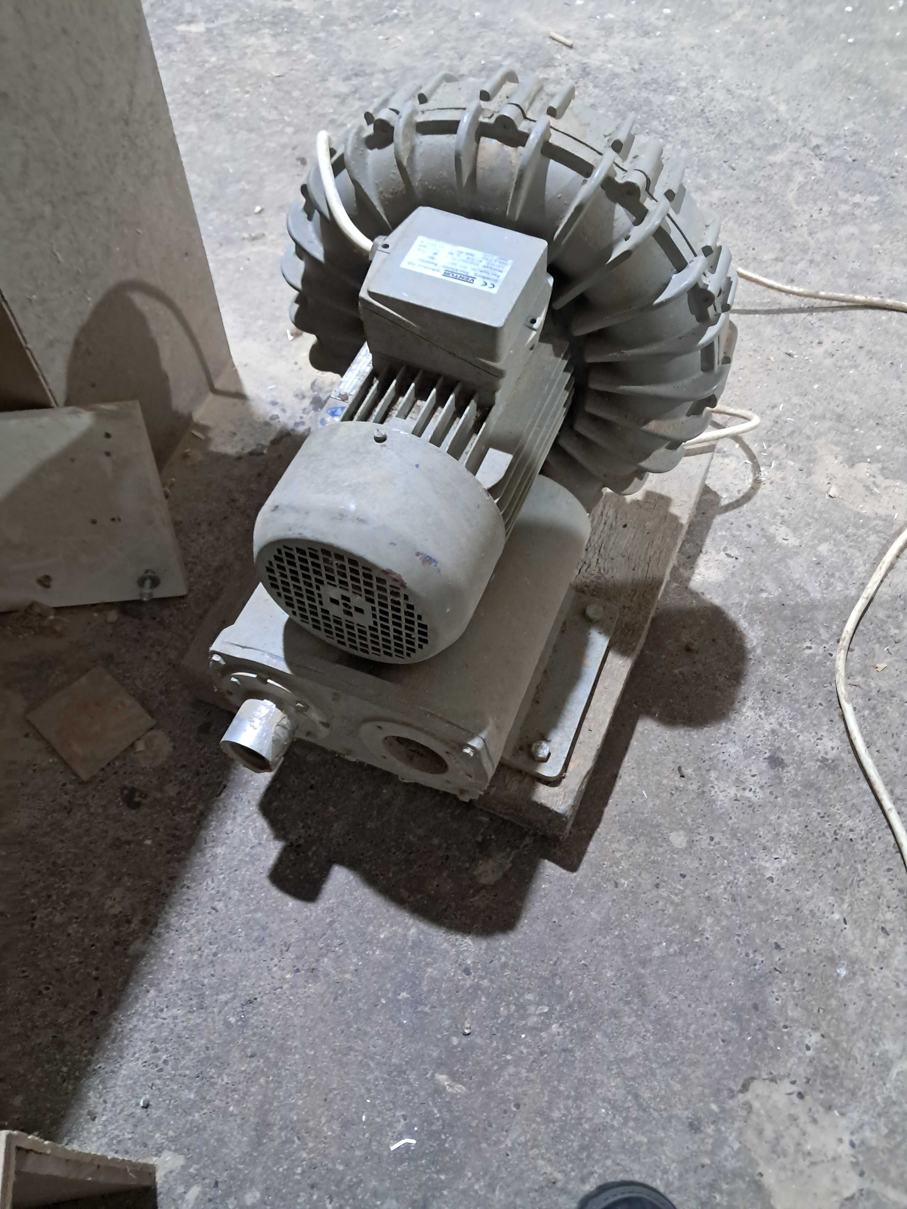 Utilaje tâmplărie,freza, circular inciz,  cherestea uscata
