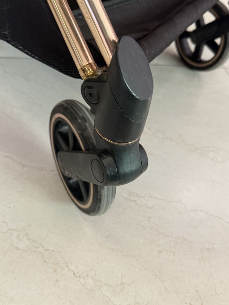 Коляска прогулочная cybex