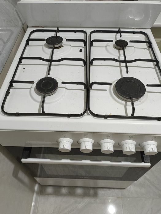 Газовая плита в хорошем состоянии