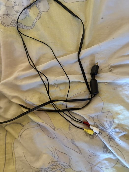 Playstation 2  с два джойстика и всички кабели