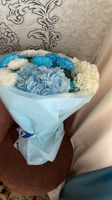 Продам цветы в хорошем состояние красивые цена договорная