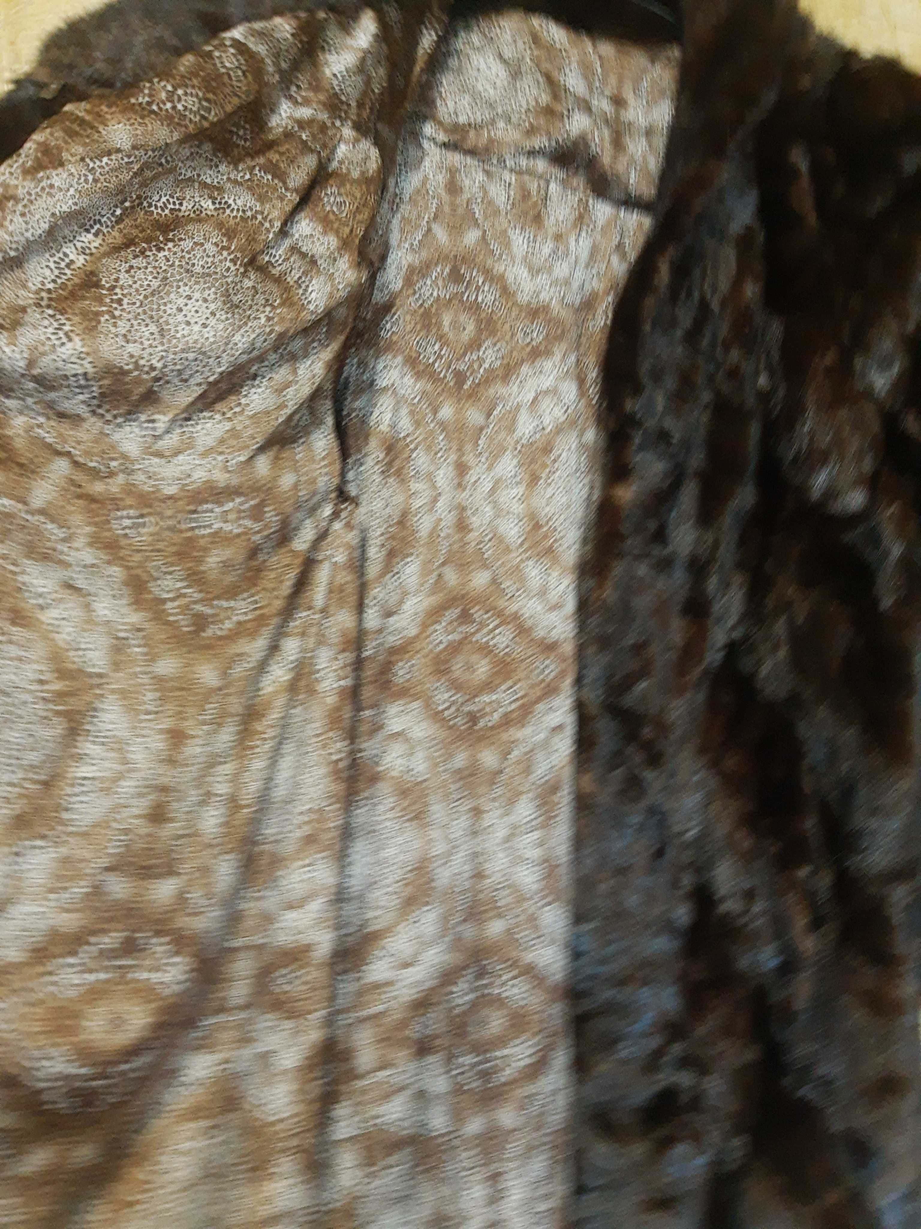 Палто,косъм,късо,разкроено,уникално,кафяво,перфектно,голяма гръд.обико