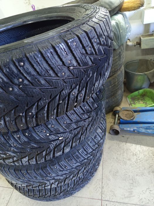 Продам шины комплект зима