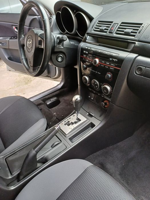Vând Mazda 3 fab 2008