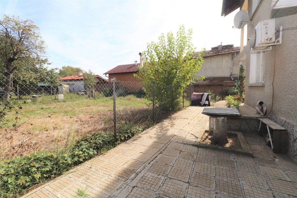 Продава се Етаж от къща в София, Димитър Миленков - 110 кв.м за 1418 €/кв.м - Снимка #20