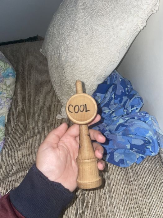 Kendama europe semnata de jucatori de kendama