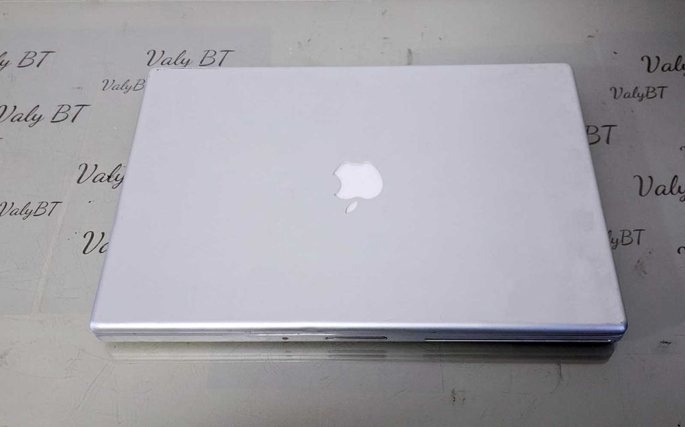 Laptop de colectie - Macbook Pro A1226 - 2007 - functional instalat