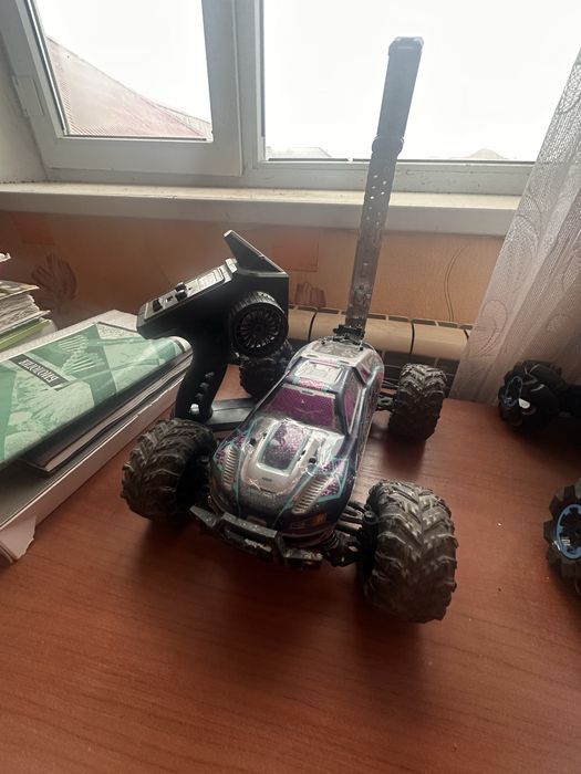 Машинка на радио управлении