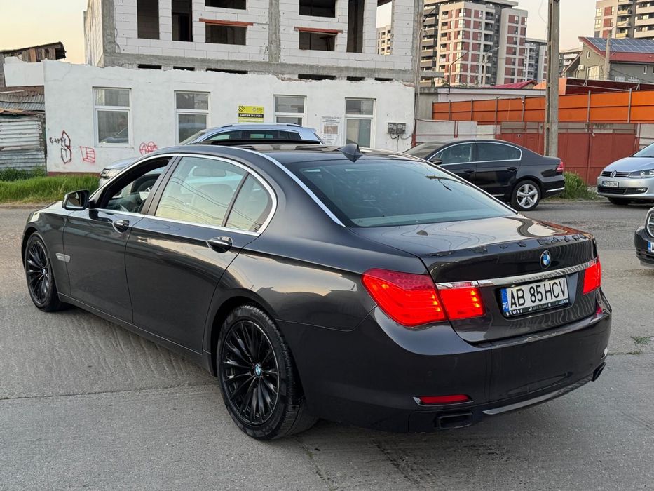 Bmw f02 750Li 408cp v8 2010 /schimb