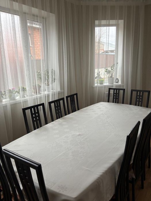 Продается стол со стульями