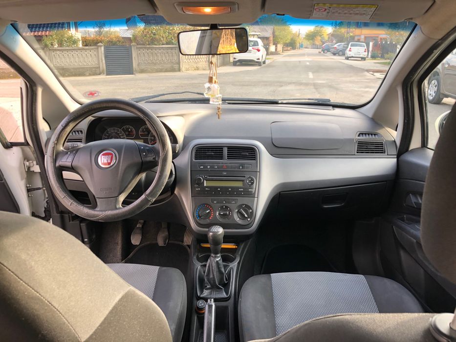 Fiat Punto 1.3 Mjet diesel 75 cp an fabricatie 2012
