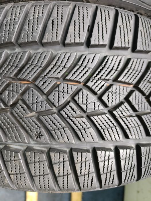 Anvelope de iarnă 225 40 18 Goodyear dot 2020.Top.