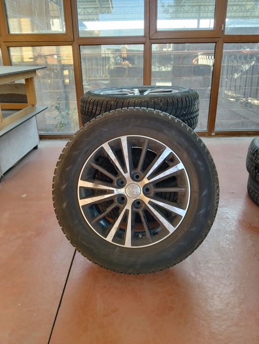 Продам б/у  шины