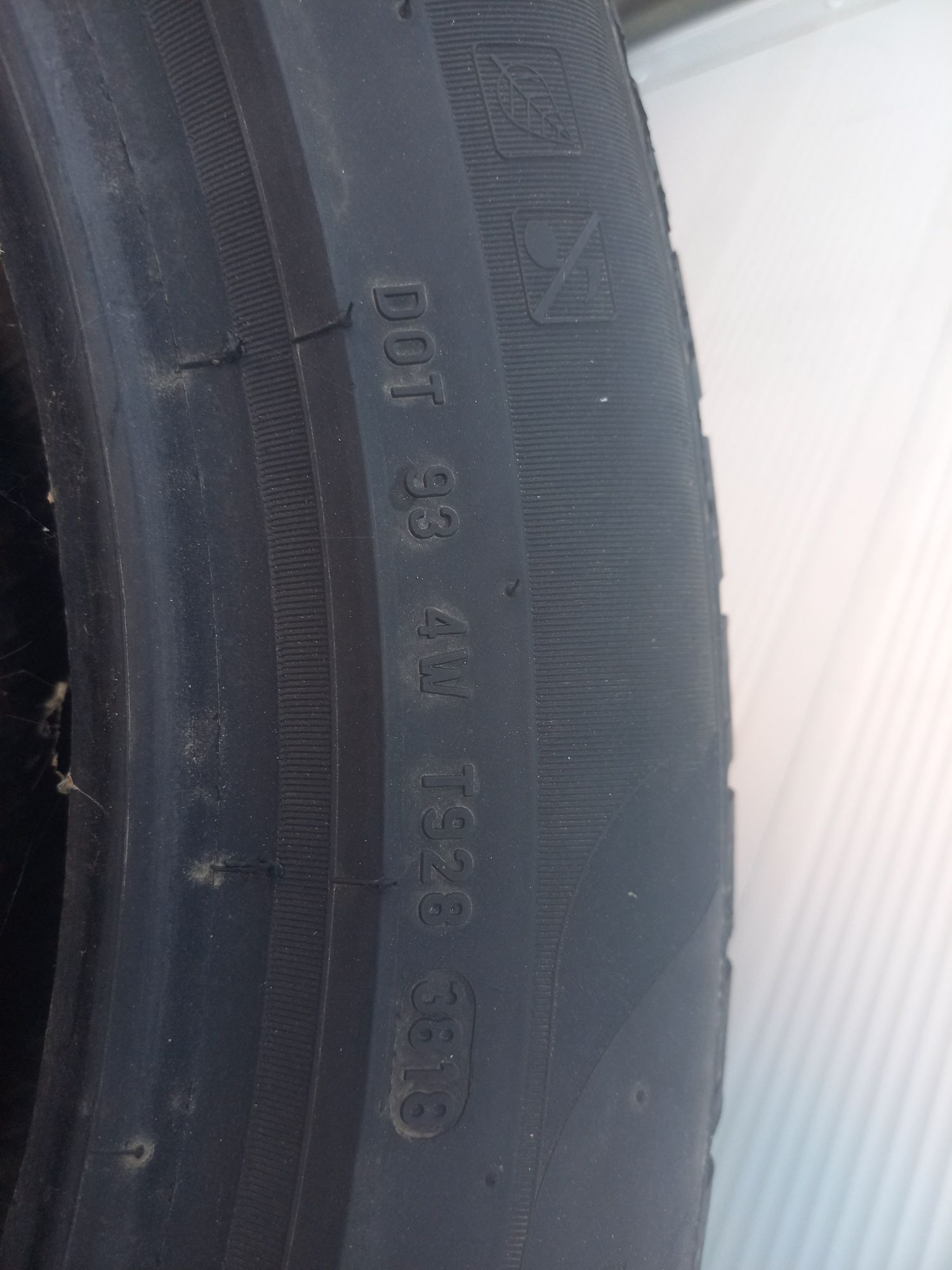 Pirelli 235/50/18 - 4 броя зимни